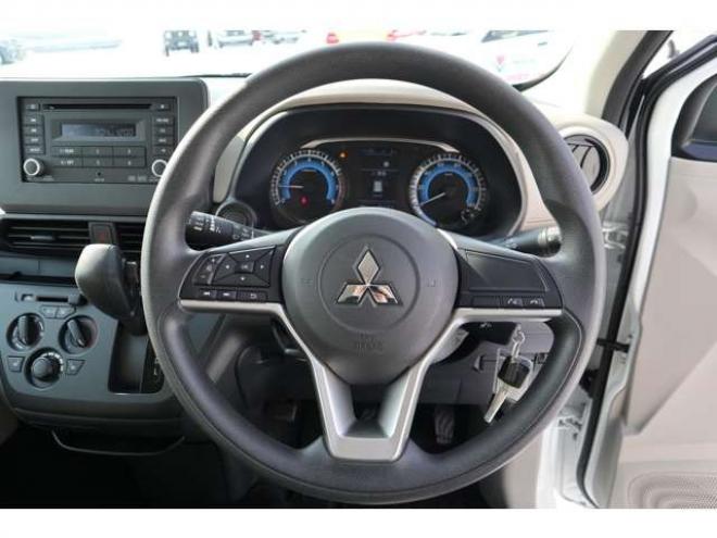 eKワゴンM 4WD　純正CDプレイヤー　オートライト　衝突軽減ブレーキ　車線逸脱警報　パーキングセンサー　ETC 660