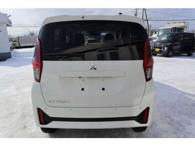 eKワゴンM 4WD　純正CDプレイヤー　オートライト　衝突軽減ブレーキ　車線逸脱警報　パーキングセンサー　ETC 660