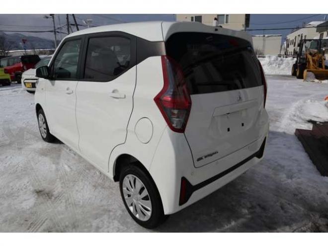 eKワゴンM 4WD　純正CDプレイヤー　オートライト　衝突軽減ブレーキ　車線逸脱警報　パーキングセンサー　ETC 660