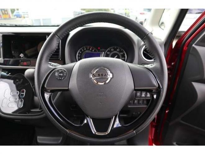 デイズルークスハイウェイスターX Vセレクション 4WD　アラウンドビューモニター(ルームミラー)　両側電動スライドドア　シートヒーター　LEDヘッドライト　エマージェンシーブレーキ 660