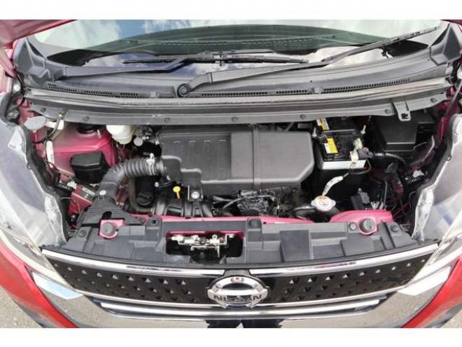 デイズルークスハイウェイスターX Vセレクション 4WD　アラウンドビューモニター(ルームミラー)　両側電動スライドドア　シートヒーター　LEDヘッドライト　エマージェンシーブレーキ 660