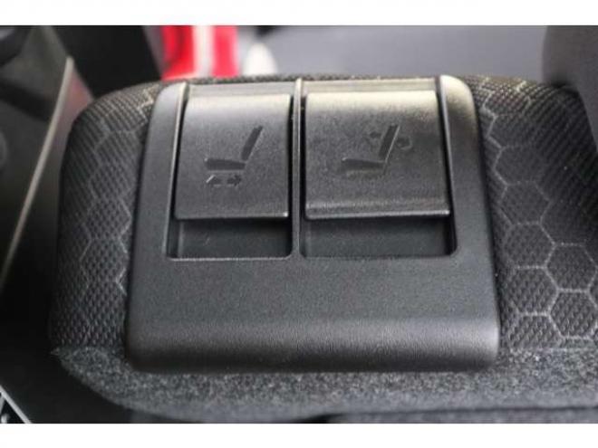 クロスビー1.0 ハイブリッド MX スズキ セーフティ サポートパッケージ装着車 4WD　CDプレイヤー　シートヒーター　アイドリングストップ　パーキングセンサー　デュアルセンサーブレーキサポート　ヒルディセントコントロール 1000