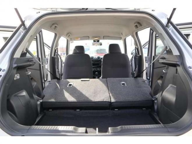 スイフト1.2 XL セーフティパッケージ装着車 4WD　CDプレイヤー　シートヒーター　パドルシフト　オートライト　アダプティブクルーズコントロール　車線逸脱警報 1200