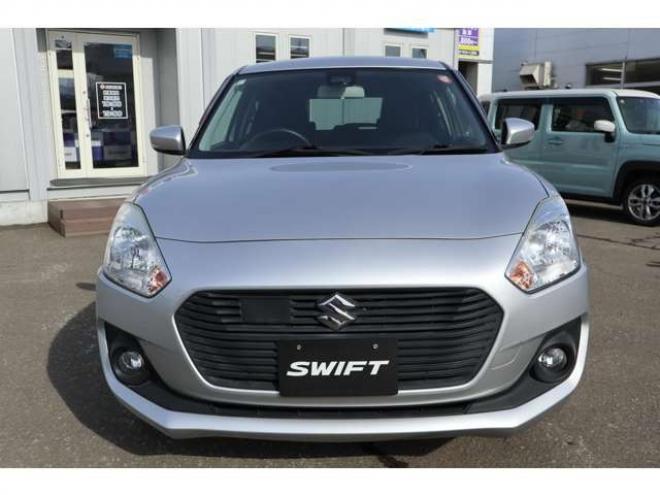 スイフト1.2 XL セーフティパッケージ装着車 4WD　CDプレイヤー　シートヒーター　パドルシフト　オートライト　アダプティブクルーズコントロール　車線逸脱警報 1200