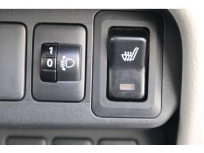 デイズS 4WD　CDプレイヤー　エマージェンシーブレーキ　運転席シートヒーター　踏み間違い衝突防止アシスト 660