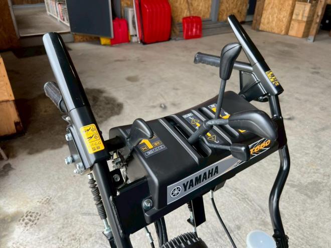 除雪機お手頃現状販売！ヤマハ　YT660B！