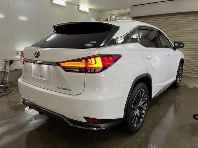 レクサスＲＸ４５０ｈ　Ｆスポーツ　本州仕入　寒冷地仕様　純正ムーンルーフ　レクサスセーフティセンス　ヘッドアップディスプレイ　全方位パノラミックビューモニター　純正２０インチＡＷ　純正１８ＡＷ＋スタッドレスタイヤ付　リア３面フィルム 4WD 3500 5Dr