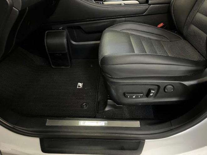 レクサスＲＸ４５０ｈ　Ｆスポーツ　本州仕入　寒冷地仕様　純正ムーンルーフ　レクサスセーフティセンス　ヘッドアップディスプレイ　全方位パノラミックビューモニター　純正２０インチＡＷ　純正１８ＡＷ＋スタッドレスタイヤ付　リア３面フィルム 4WD 3500 5Dr