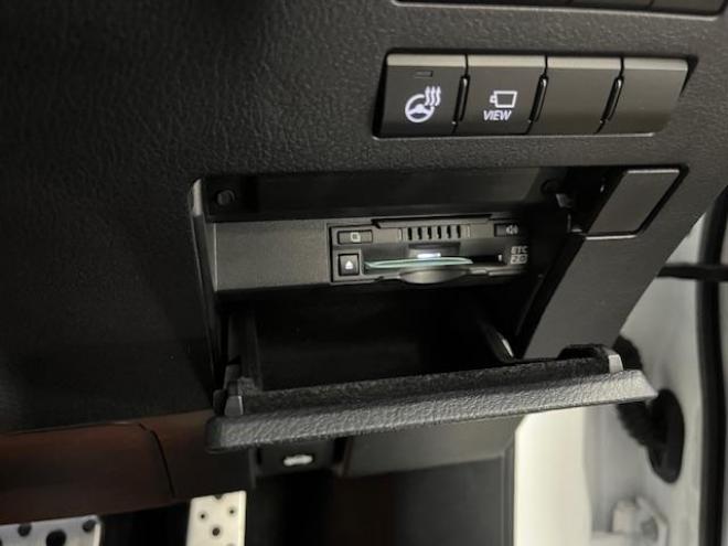 レクサスＲＸ４５０ｈ　Ｆスポーツ　本州仕入　寒冷地仕様　純正ムーンルーフ　レクサスセーフティセンス　ヘッドアップディスプレイ　全方位パノラミックビューモニター　純正２０インチＡＷ　純正１８ＡＷ＋スタッドレスタイヤ付　リア３面フィルム 4WD 3500 5Dr