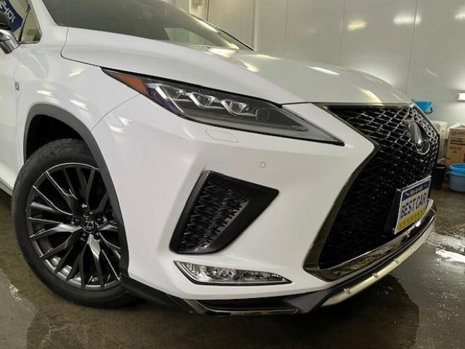 レクサスＲＸ４５０ｈ　Ｆスポーツ　本州仕入　寒冷地仕様　純正ムーンルーフ　レクサスセーフティセンス　ヘッドアップディスプレイ　全方位パノラミックビューモニター　純正２０インチＡＷ　純正１８ＡＷ＋スタッドレスタイヤ付　リア３面フィルム 4WD 3500 5Dr