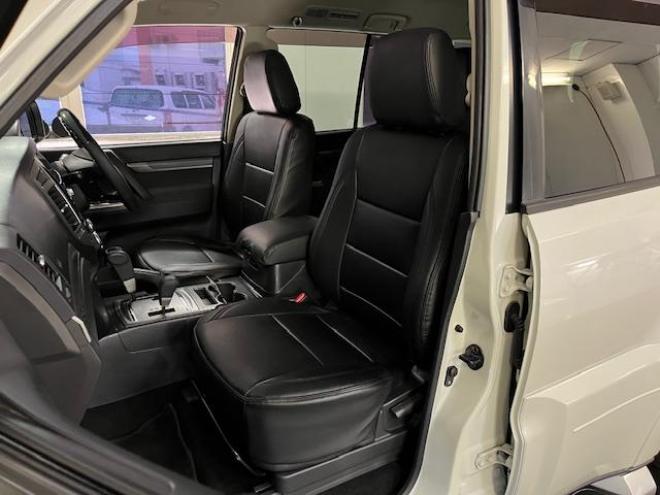 パジェロロングエクシード　本州仕入　禁煙車　新品ＷＥＤＳキーラー１７ＡＷ＋新品ＴＯＹＯホワイトレタータイヤ　純正１７ＡＷ＋スタッドレスタイヤ付　新品ＪＡＯＳブラックマッドガード　カロッツェリアナビ　地デジ　Ｂｌｕｅｔｏｏｔｈ 4WD 3200 5Dr