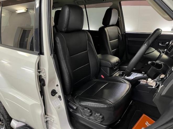 パジェロロングエクシード　本州仕入　禁煙車　新品ＷＥＤＳキーラー１７ＡＷ＋新品ＴＯＹＯホワイトレタータイヤ　純正１７ＡＷ＋スタッドレスタイヤ付　新品ＪＡＯＳブラックマッドガード　カロッツェリアナビ　地デジ　Ｂｌｕｅｔｏｏｔｈ 4WD 3200 5Dr