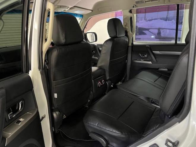 パジェロロングエクシード　本州仕入　禁煙車　新品ＷＥＤＳキーラー１７ＡＷ＋新品ＴＯＹＯホワイトレタータイヤ　純正１７ＡＷ＋スタッドレスタイヤ付　新品ＪＡＯＳブラックマッドガード　カロッツェリアナビ　地デジ　Ｂｌｕｅｔｏｏｔｈ 4WD 3200 5Dr