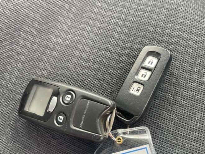 N-BOXカスタムG Lパッケージ 4WD　エンスタ　HID　TRC　パワースライド 660