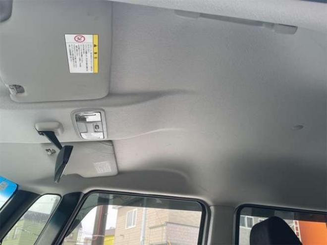 N-BOXカスタムG Lパッケージ 4WD　エンスタ　HID　TRC　パワースライド 660