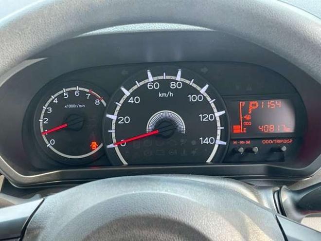 ムーヴL 4WD　アイドリングストップ　シートヒーター　ABS　横滑り防止装置　キーレス　エアコン　パワーウィンドウ　パワステ　寒冷地仕様 660