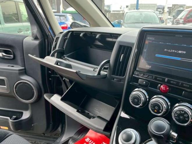 デリカD：5 2.4 G パワーパッケージ 4WD　ETC　アルパインBIGナビ　バックカメラ　両側電動スライドドア　パワステ　パワーウィンドウ　純正アルミ　クルーズコントロール　エアコン　キーレスエントリー　横滑り防止装置　盗難防止装置　3列シート 2400