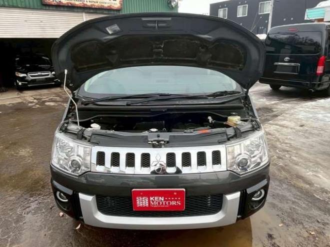 デリカD：5 2.4 G パワーパッケージ 4WD　ETC　アルパインBIGナビ　バックカメラ　両側電動スライドドア　パワステ　パワーウィンドウ　純正アルミ　クルーズコントロール　エアコン　キーレスエントリー　横滑り防止装置　盗難防止装置　3列シート 2400