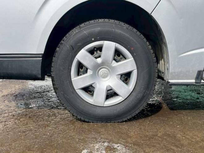 ハイエースバン3.0 DX ロング ハイルーフ ディーゼルターボ 4WD　エアコン　キーレスエントリー　パワステ　パワーウィンドウ　ABS　盗難防止装置　片側スライドドア 3000