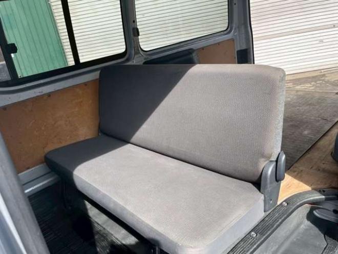 ハイエースバン3.0 DX ロング ハイルーフ ディーゼルターボ 4WD　エアコン　キーレスエントリー　パワステ　パワーウィンドウ　ABS　盗難防止装置　片側スライドドア 3000