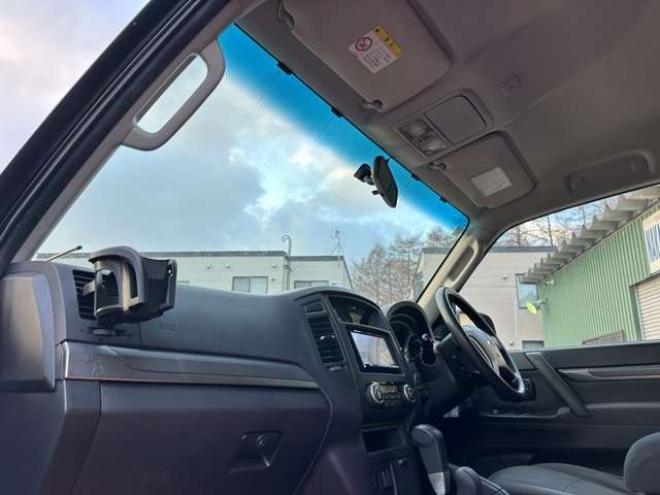 パジェロ3.2 ロング GR ディーゼルターボ 4WD　リフトアップ(ジャオス)　パワステ　パワーウィンドウ　社外ナビ　バックカメラ　純正アルミホイール　ETC　シートヒーター　3列シート　横滑り防止装置　盗難防止装置　ABS　キーレスエントリー 3200