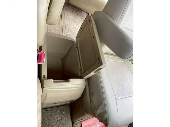 アルファード2.4 240X 4WD　モデリスタエアロ　車高調　ETC　後席モニター　両側電動スライドドア　社外エンジンスターター　パワステ　パワーウィンドウ　純正ナビ　純正アルミ　バックカメラ　キーレスエントリー　3列シート　ABS 2400