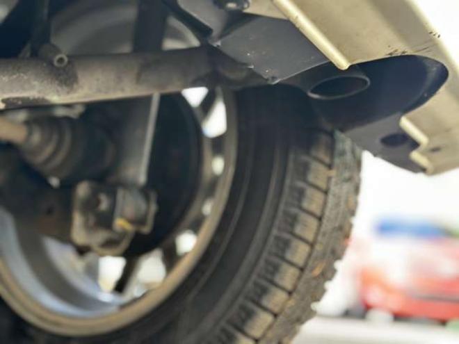 N-BOXカスタムG Lパッケージ 4WD　社外ナビ　左側電動スライドドア　バックカメラ　純正アルミホイール　キーレスエントリー　ABS　パワーウィンドウ　パワステ　盗難防止装置 660