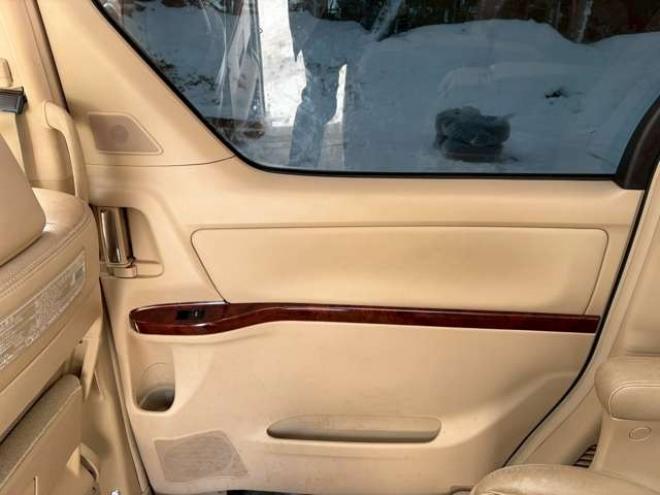 アルファード3.5 350G Lパッケージ 4WD　ETC　後席モニター　両側電動スライドドア　社外エンジンスターター　パワーウィンドウ　パワーバックドア　純正ナビ　　バックカメラ　キーレス　3列シート　ABS 電動シート　シートヒーター　パワステ 3500