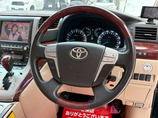 アルファード3.5 350G Lパッケージ 4WD　ETC　後席モニター　両側電動スライドドア　社外エンジンスターター　パワーウィンドウ　パワーバックドア　純正ナビ　　バックカメラ　キーレス　3列シート　ABS 電動シート　シートヒーター　パワステ 3500