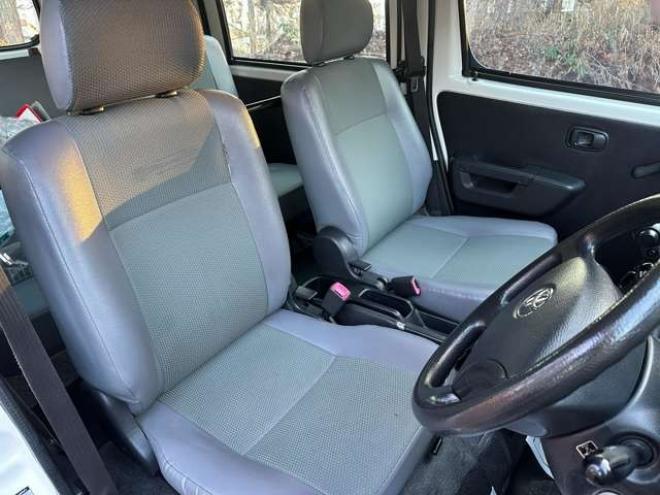 タウンエースバン1.5 DX 4WD　寒冷地仕様　パワーウィンドウ　パワステ　エアコン　ABS　ナビ　ETC 1500