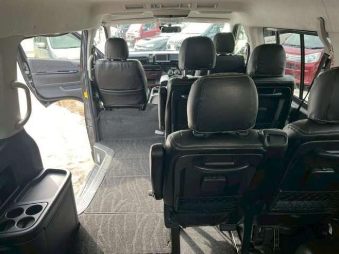 ハイエース2.7 GL ロング ミドルルーフ 4WD　10人乗り　パワステ　パワーウィンドウ　エアコン　社外ナビ　後席モニター　キーレスエントリー　片側スライドドア　盗難防止装置　フロントモデリスタ 2700