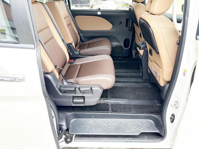 セレナ2.0ハイウェイスター 4WD ローンが不安な方＜優遇ローン＞ 4WD 2000 5Dr　本州仕入 寒冷地仕様 ユーザー買取車　インテリジェントルームミラー　プロパイロット　ハンズフリーパワスラ　両側パワスラ　電動パーキング　ドラレコ　アラウンドビューモニター　ETC