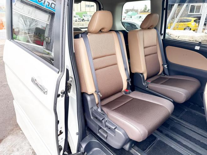 セレナ2.0ハイウェイスター 4WD ローンが不安な方＜優遇ローン＞ 4WD 2000 5Dr　本州仕入 寒冷地仕様 ユーザー買取車　インテリジェントルームミラー　プロパイロット　ハンズフリーパワスラ　両側パワスラ　電動パーキング　ドラレコ　アラウンドビューモニター　ETC