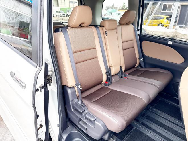 セレナ2.0ハイウェイスター 4WD ローンが不安な方＜優遇ローン＞ 4WD 2000 5Dr　本州仕入 寒冷地仕様 ユーザー買取車　インテリジェントルームミラー　プロパイロット　ハンズフリーパワスラ　両側パワスラ　電動パーキング　ドラレコ　アラウンドビューモニター　ETC