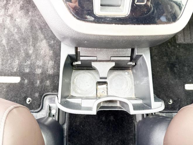 セレナ2.0ハイウェイスター 4WD ローンが不安な方＜優遇ローン＞ 4WD 2000 5Dr　本州仕入 寒冷地仕様 ユーザー買取車　インテリジェントルームミラー　プロパイロット　ハンズフリーパワスラ　両側パワスラ　電動パーキング　ドラレコ　アラウンドビューモニター　ETC