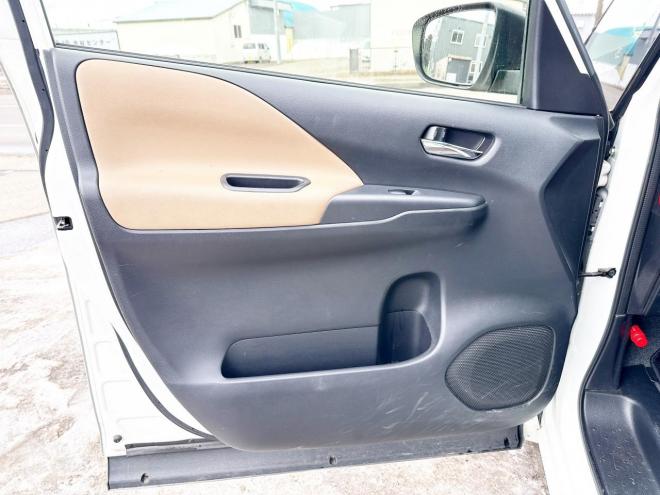 セレナ2.0ハイウェイスター 4WD ローンが不安な方＜優遇ローン＞ 4WD 2000 5Dr　本州仕入 寒冷地仕様 ユーザー買取車　インテリジェントルームミラー　プロパイロット　ハンズフリーパワスラ　両側パワスラ　電動パーキング　ドラレコ　アラウンドビューモニター　ETC