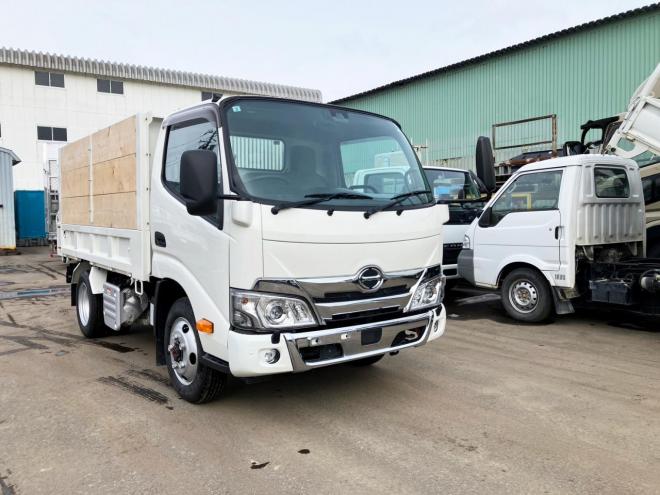 デュトロ中古　低床4WD　土砂ダンプ