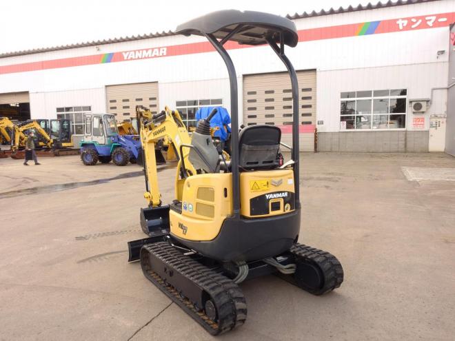 バックホーヤンマー　VIO17　バケット容量0.06m3