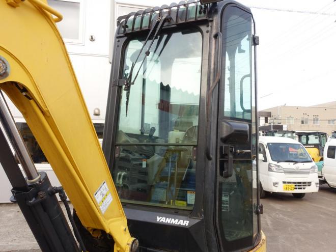 バックホーヤンマー　VIO25-6　バケット容量0.08m3