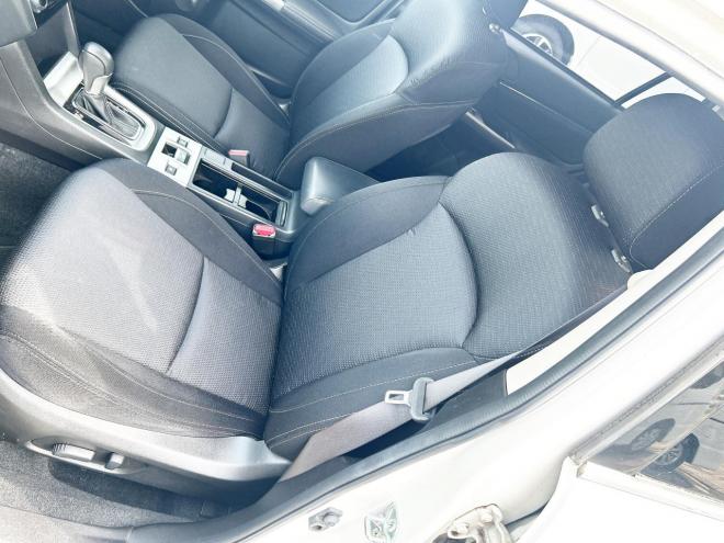 レヴォーグ1.6GTアイサイト 4WD　ローンが不安な方＜優遇ローン＞本州仕入　寒冷地仕様　アイサイト　ターボ車 4WD