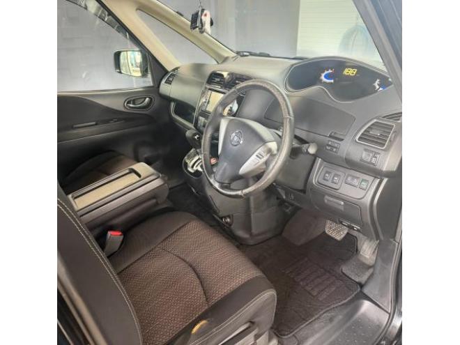 セレナハイウェイスターVセレクションアドバンスト 本州車寒冷地仕様 ナビTVバックカメラ 禁煙車 両側パワースライドドア リアヒータークーラー 車検新規 24ヶ月点検整備済  4WD 2000 5Dr