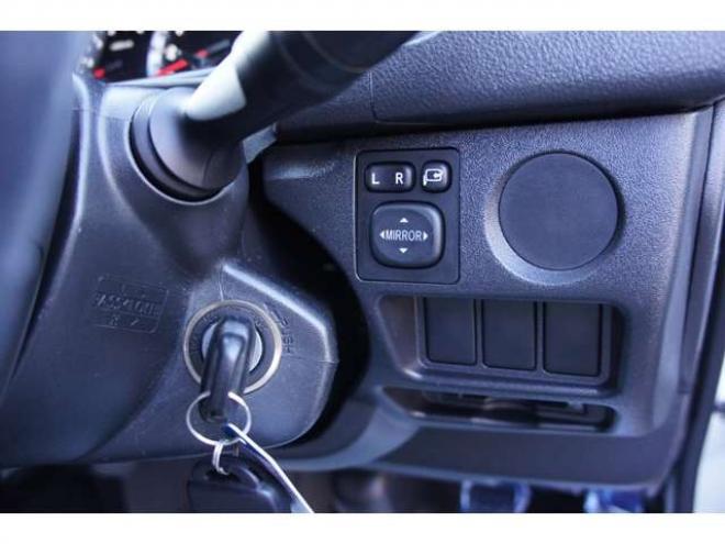 ハイエースバン2.8 DX ロング GLパッケージ ディーゼルターボ 4WD　Bカメラ　TRDフロントスポイラー　マッドフラップ　エセックス16インチアルミ　オープンカントリーRT　LEDヘッドライト　Wエアバッグ　AC100V　8人乗り構造変更済　寒冷地仕様　リアヒーター&エアコン 2800