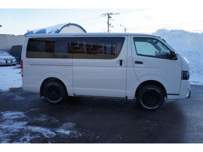 ハイエースバン2.8 DX ロング GLパッケージ ディーゼルターボ 4WD　Bカメラ　TRDフロントスポイラー　マッドフラップ　エセックス16インチアルミ　オープンカントリーRT　LEDヘッドライト　Wエアバッグ　AC100V　8人乗り構造変更済　寒冷地仕様　リアヒーター&エアコン 2800