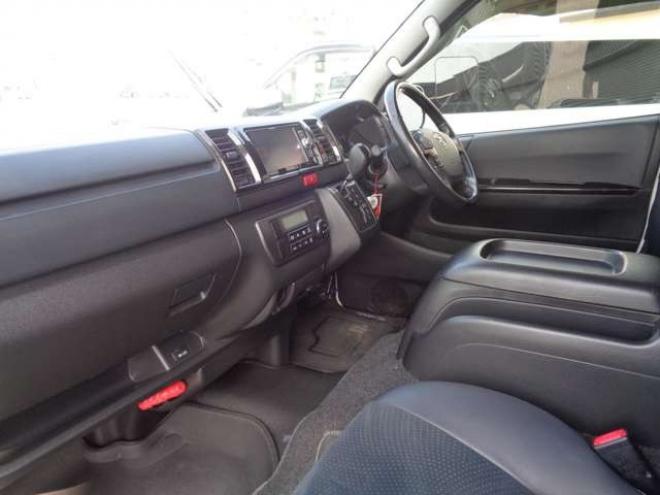 ハイエースバン3.0 スーパーGL ダークプライム ロングボディ ディーゼルターボ 4WD　スマートキー　社外ナビ　バックカメラ　フルセグ　Bluetooth 3000