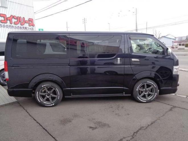 レジアスエース2.8 スーパーGL ダークプライムII ロングボディ ディーゼルターボ 4WD　415COBRA　S-6ボンネット&クリーンルック3Fリップ&ステージ2ルーフスポイラー&バッドラッカーSD-6　17インチAW　ヨコハマPARADA215/60R17　両側パワースライドドア　ETC　社外コンソールBOX　ベットキット 2800