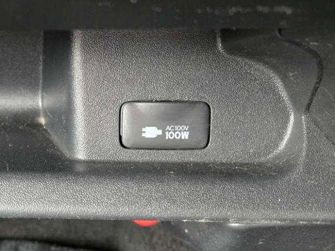 ハイエース2.7 GL ロング ミドルルーフ 4WD　寒冷地仕様　10人乗り　リアヒーター&クーラー　プッシュスタート　スマートキー　横滑り防止　オートライト　バックカメラ　純正ナビ　ワンセグTV　Bluetooth　CD/DVD　FM/AM　電動格納ミラー　ETC 2700