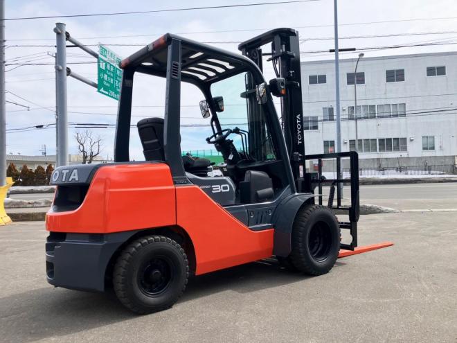フォークリフトトヨタ　中古　8FD30　建機
