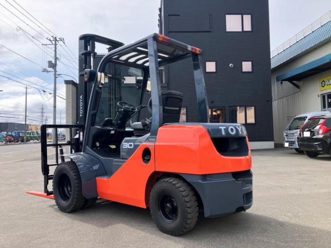 フォークリフトトヨタ　中古　8FD30　建機