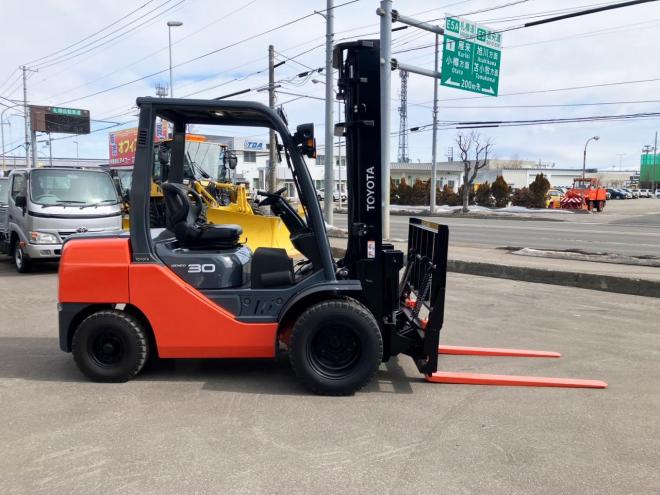 フォークリフトトヨタ　中古　8FD30　建機