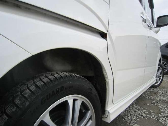 N-BOXカスタムG Lパッケージ 4WD　道外仕入れ パワスラドア プッシュスタート スマートキー HID フォグ ドアバイザー 純正アルミ 車検令和9年9月 1年間走行無制限保証付 660